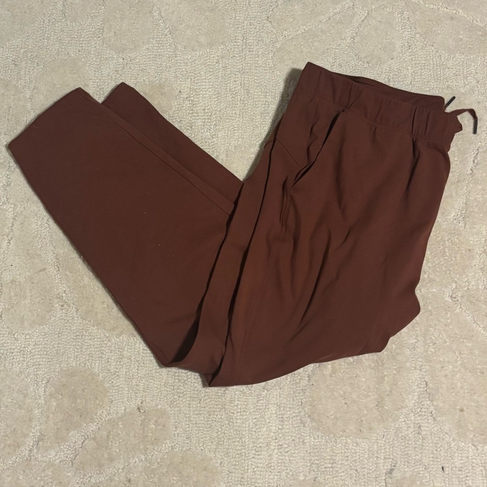 Old Navy Power Soft Coze Slim Taper Pant Size XL - Picture 4 of 5